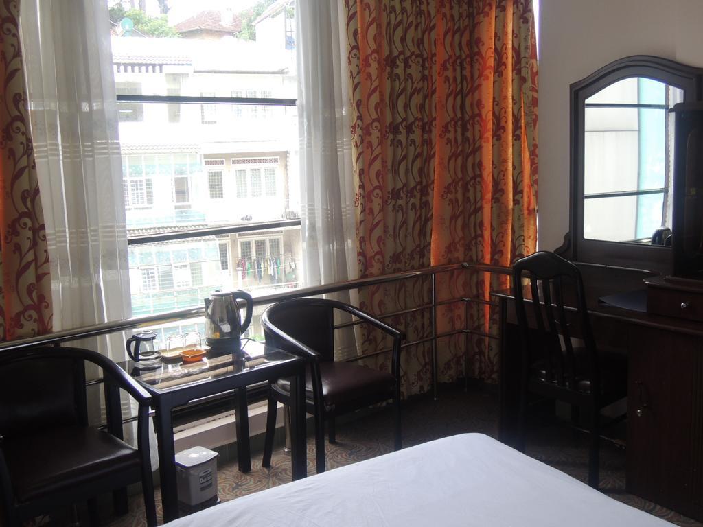 Y Lan Otel Dalat Dış mekan fotoğraf